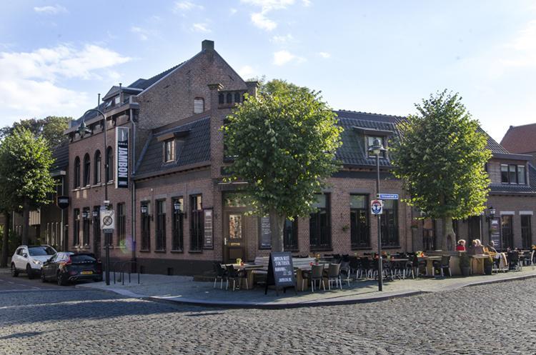 Jambon Hotel Uden Kültér fotó